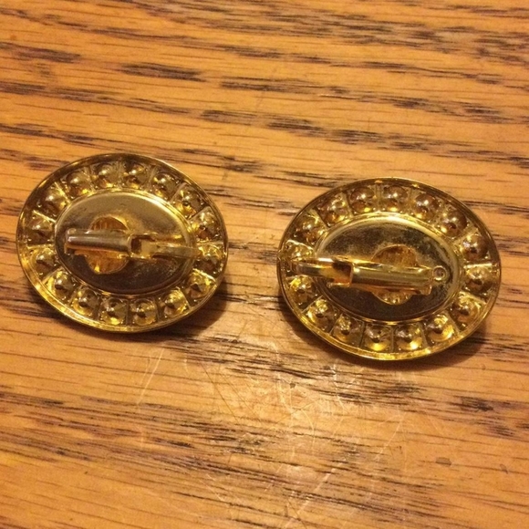 Faux pearl and rhinestone vintage earrings - Picture 2 of 2